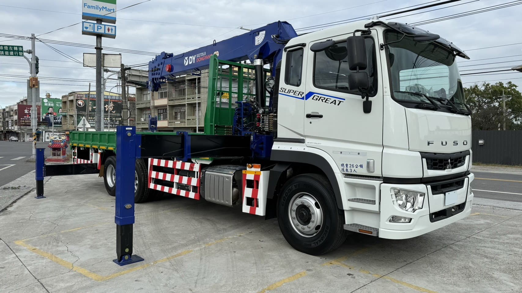 [已售出]大貨車附加吊桿[26噸][FUSO][2023]吊卡車