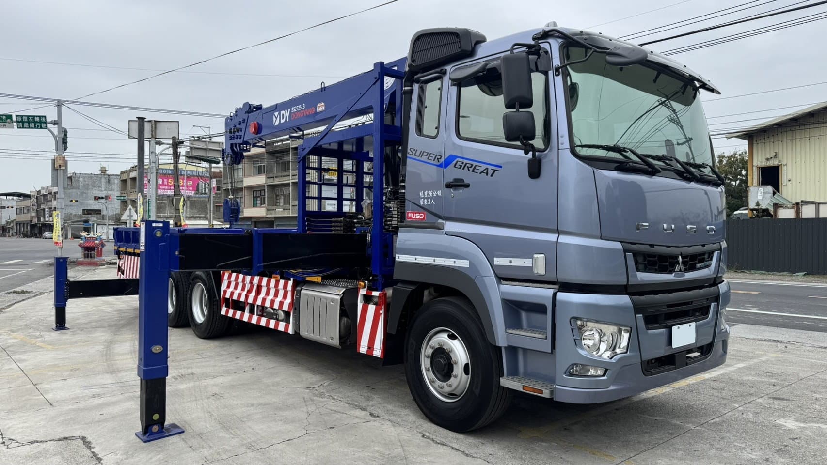 [出售中]大貨車附加吊桿[26噸][FUSO][2025]吊卡車